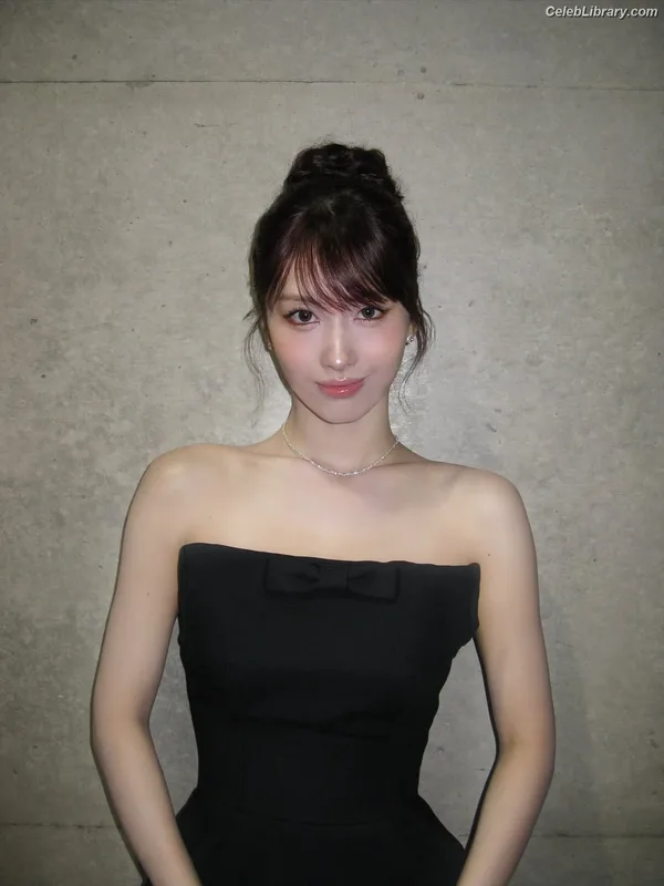 Hirai Momo  TWICE photo 2 of 639