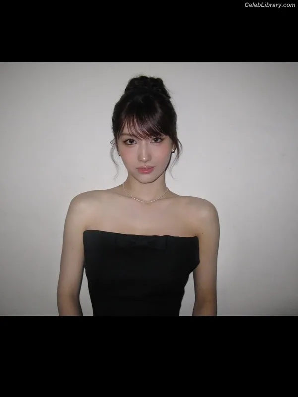 Hirai Momo  TWICE photo 3 of 639