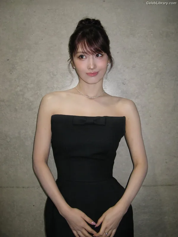 Hirai Momo  TWICE photo 4 of 639