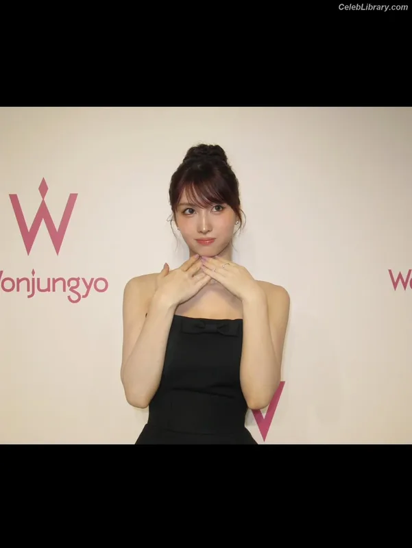 Hirai Momo  TWICE photo 6 of 639