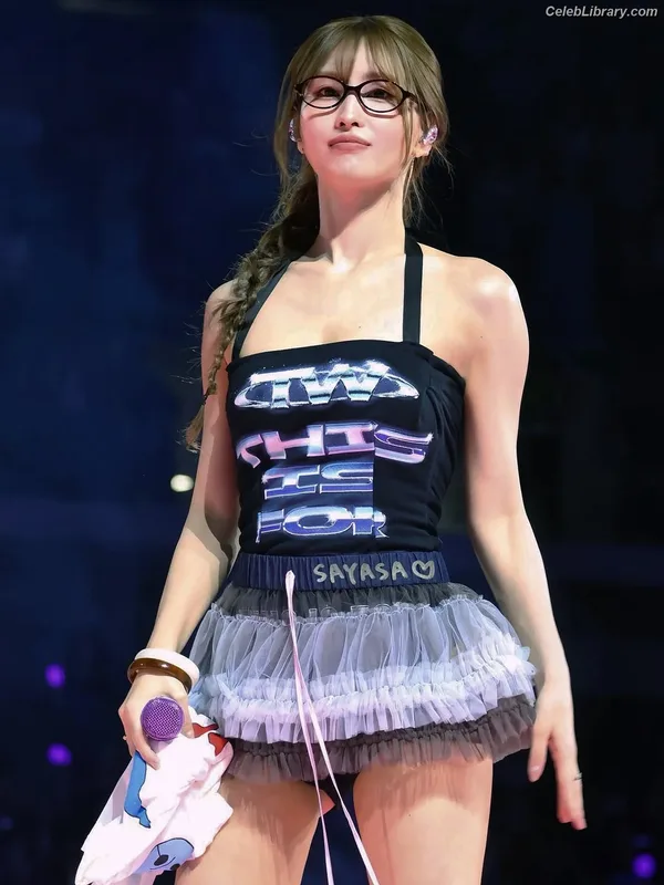 Hirai Momo  TWICE photo 10 of 639