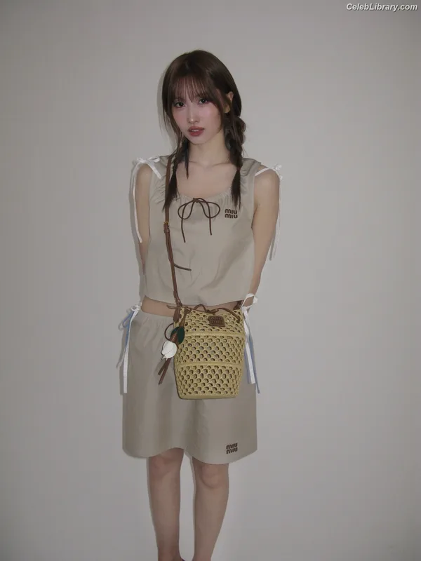 Hirai Momo  TWICE photo 14 of 639