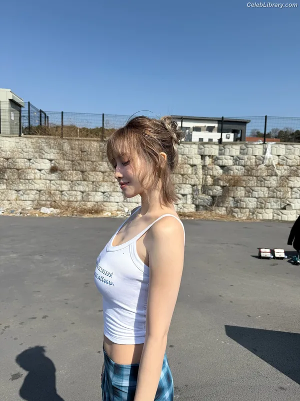 Hirai Momo TWICE photo 1 of 639