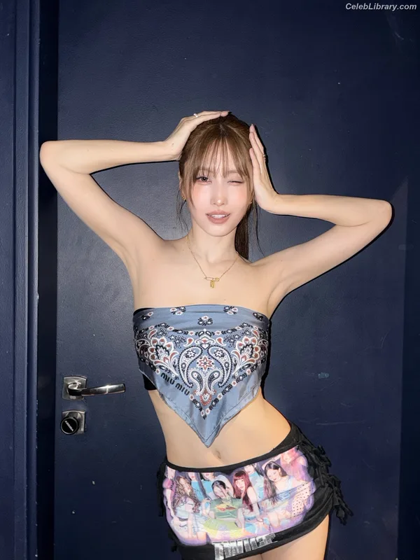 Hirai Momo TWICE photo 9 of 639