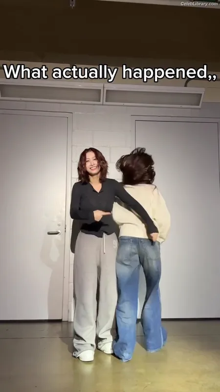 Hirai Momo TWICE photo 18 of 639