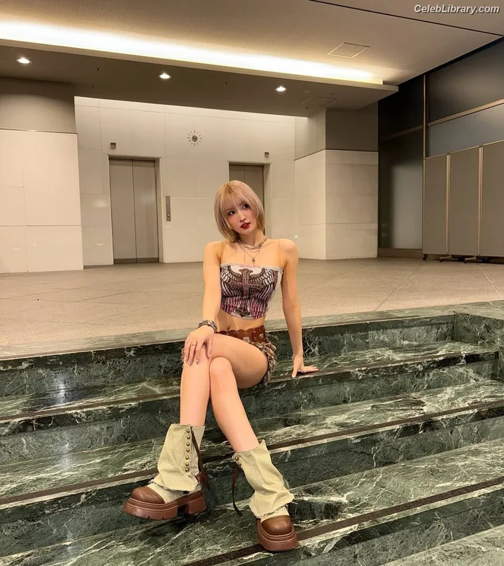 Hirai Momo  TWICE photo 4 of 639