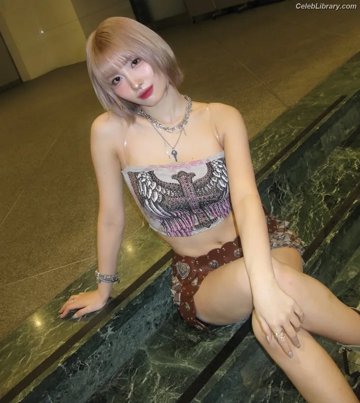 Hirai Momo  TWICE photo 10 of 639