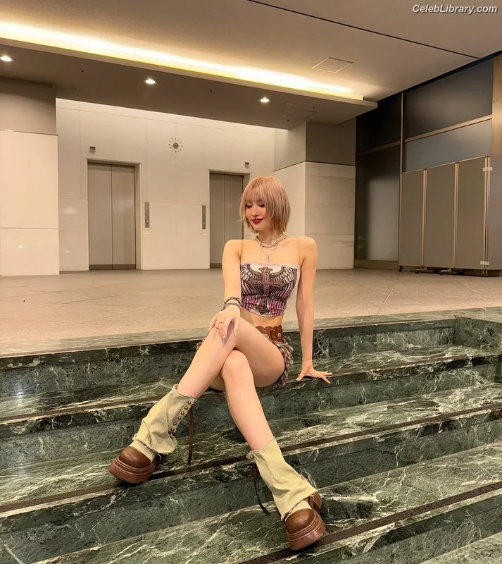 Hirai Momo  TWICE photo 13 of 639