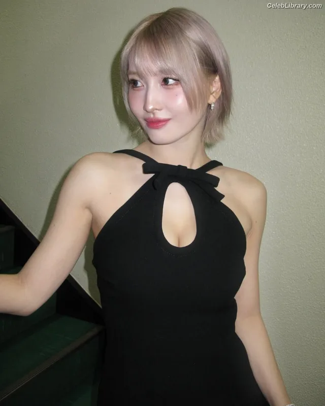 Hirai Momo  TWICE photo 16 of 639
