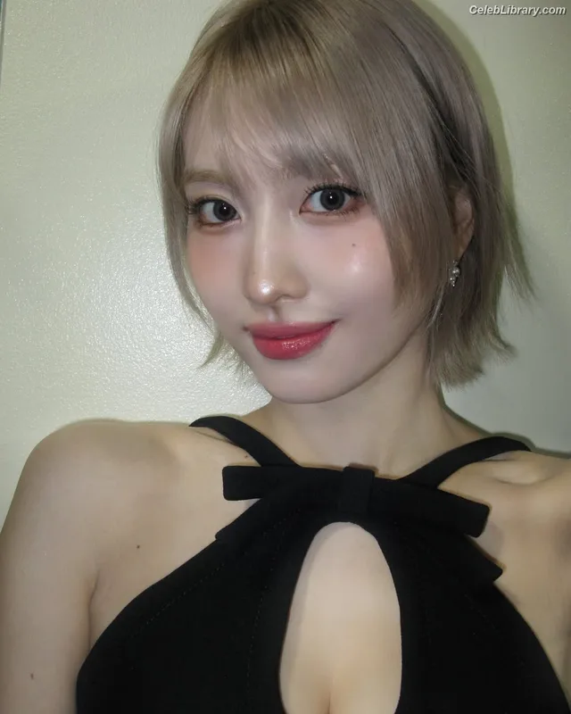 Hirai Momo  TWICE photo 17 of 639
