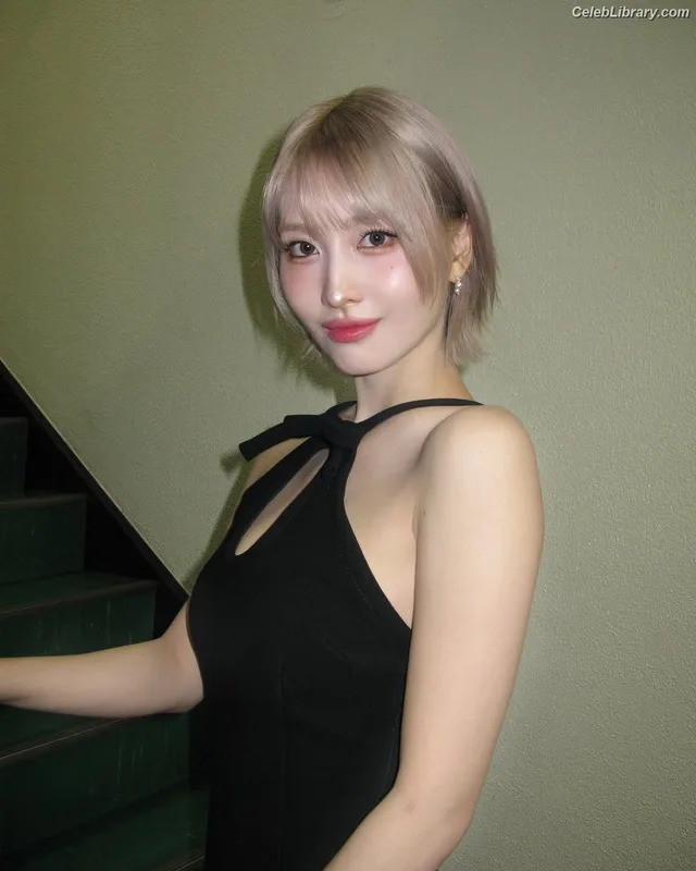Hirai Momo  TWICE photo 18 of 639