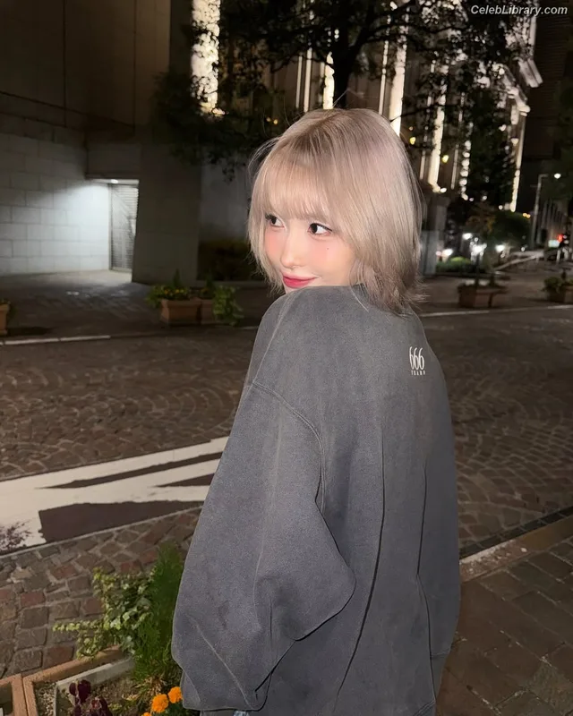 Hirai Momo  TWICE photo 3 of 639