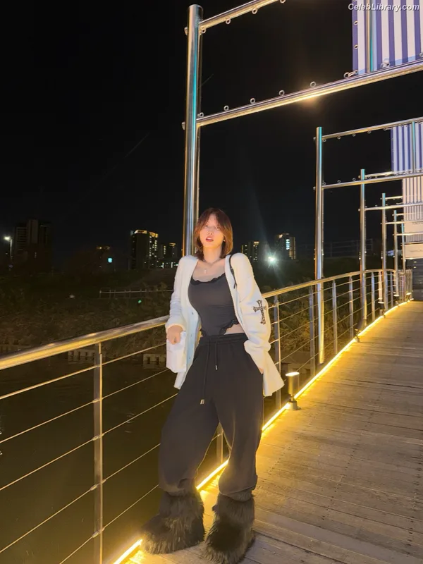 Hirai Momo  TWICE photo 17 of 639