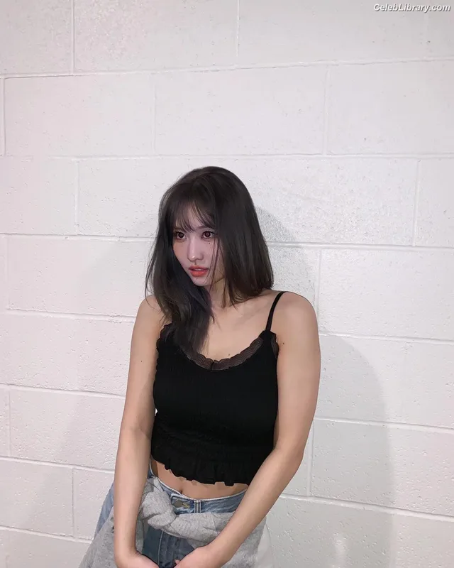 Hirai Momo  TWICE photo 2 of 639