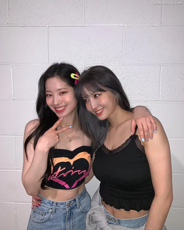 Hirai Momo  TWICE photo 3 of 639