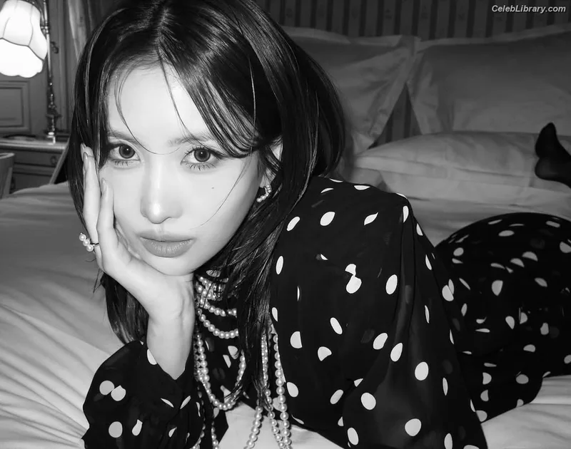 Hirai Momo  TWICE photo 8 of 639