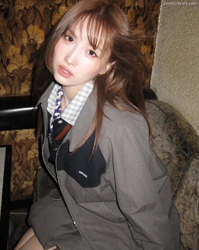 Hirai Momo  TWICE photo 2 of 639