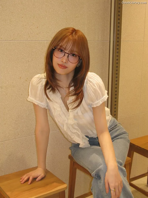 Hirai Momo  TWICE photo 8 of 639