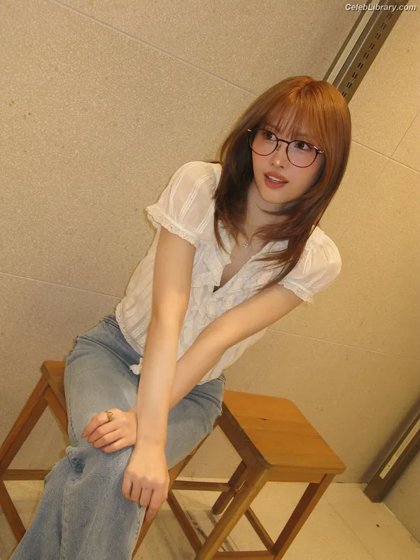 Hirai Momo  TWICE photo 11 of 639