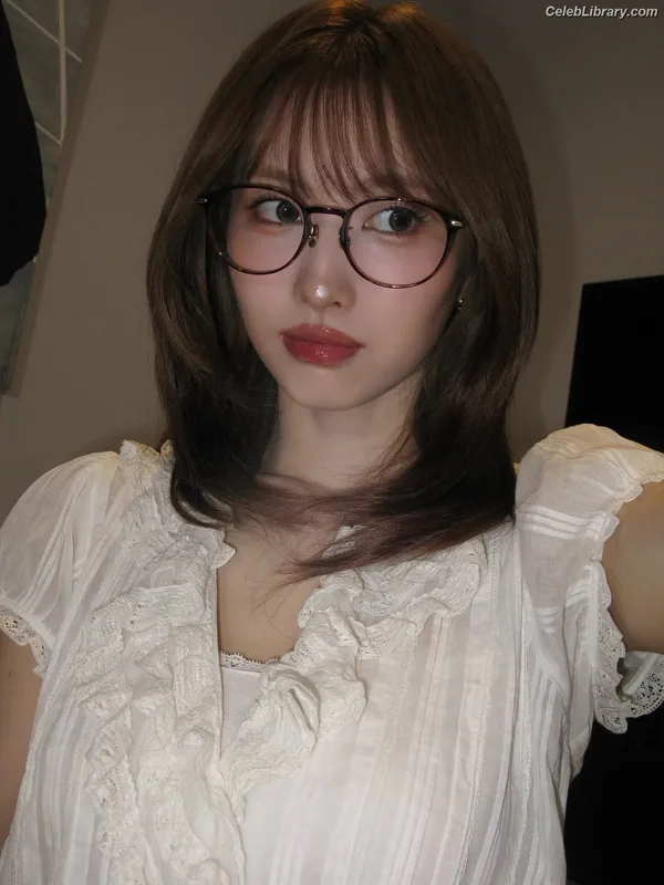 Hirai Momo  TWICE photo 12 of 639