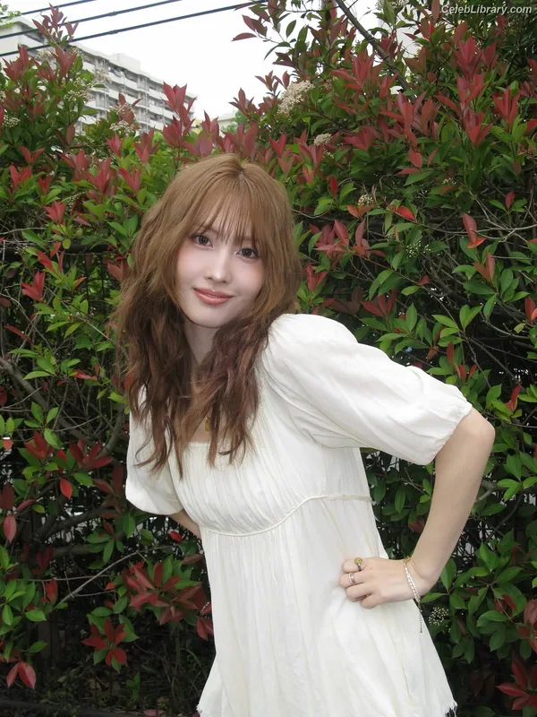 Hirai Momo  TWICE photo 17 of 639