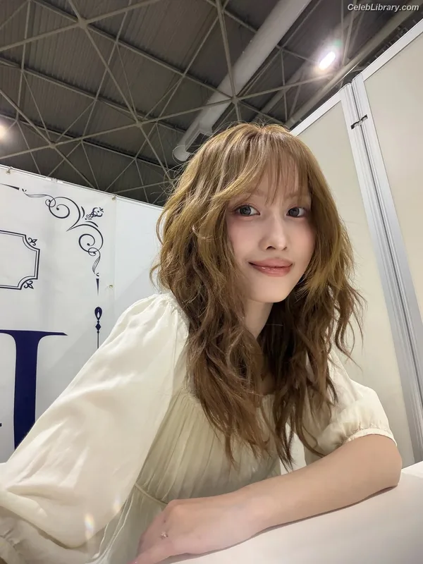 Hirai Momo  TWICE photo 22 of 639