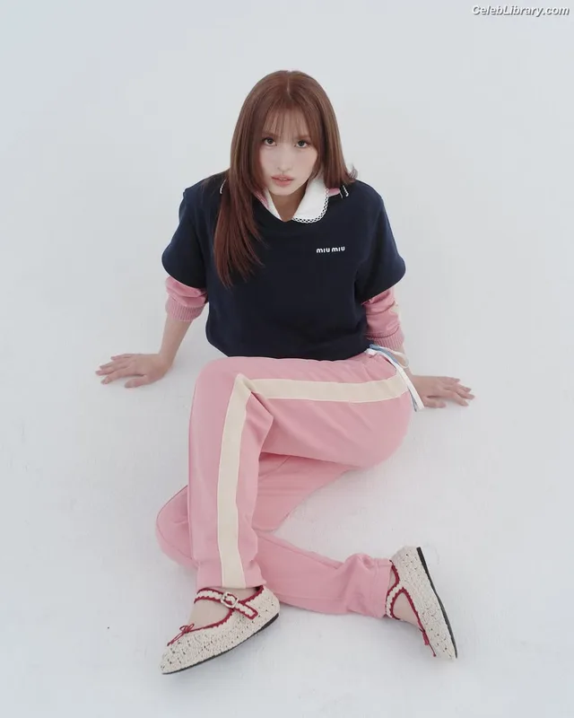 Hirai Momo  TWICE photo 6 of 639