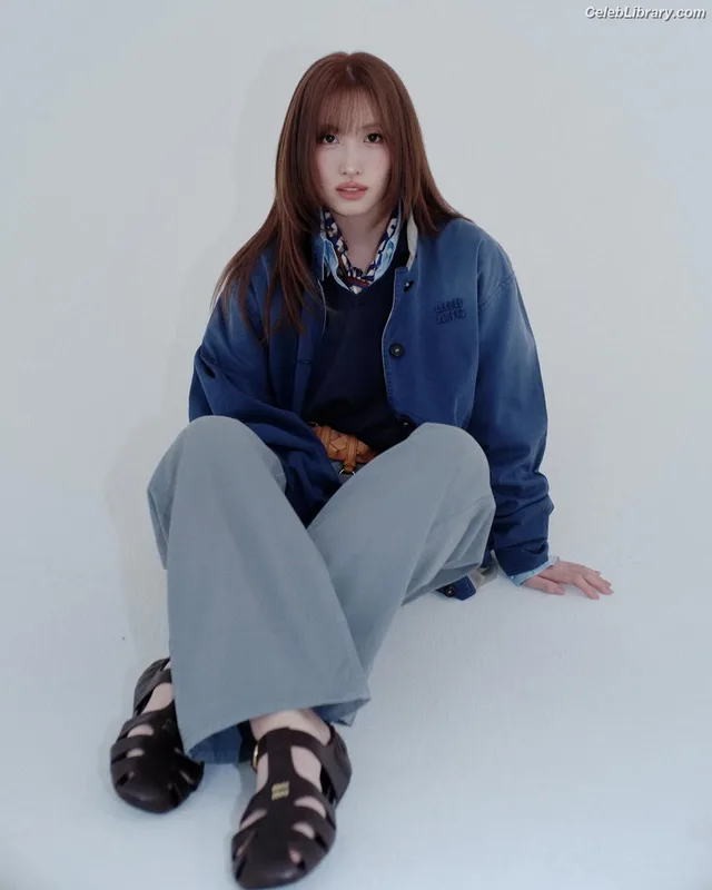 Hirai Momo  TWICE photo 11 of 639
