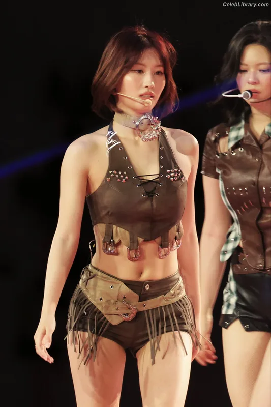 Hirai Momo  TWICE photo 7 of 639