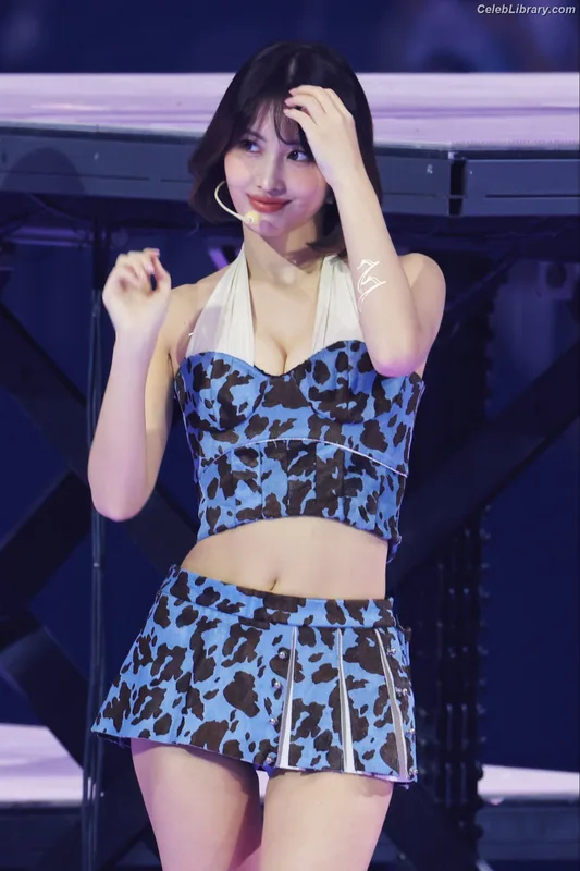 Hirai Momo  TWICE photo 10 of 639