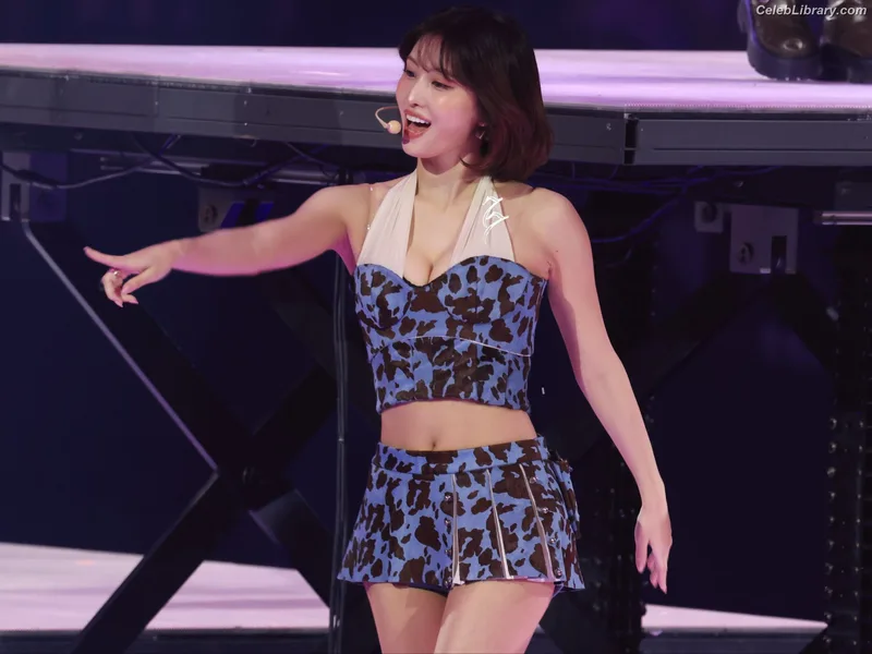 Hirai Momo  TWICE photo 21 of 639