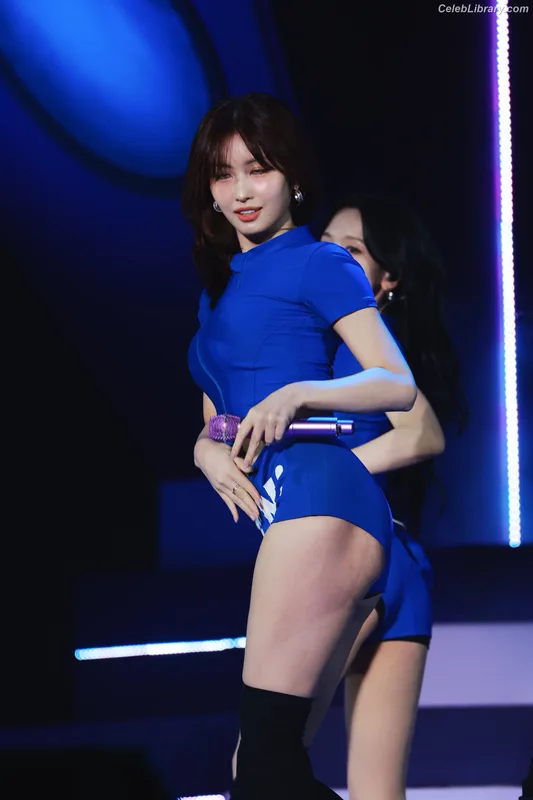 Hirai Momo  TWICE photo 4 of 639