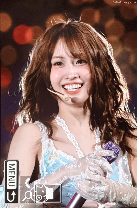 Hirai Momo  TWICE photo 22 of 639