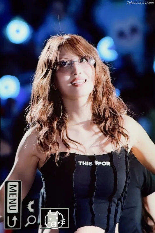 Hirai Momo  TWICE photo 23 of 639