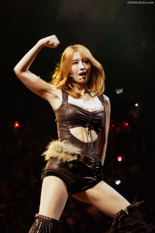 Hirai Momo  TWICE photo 8 of 639