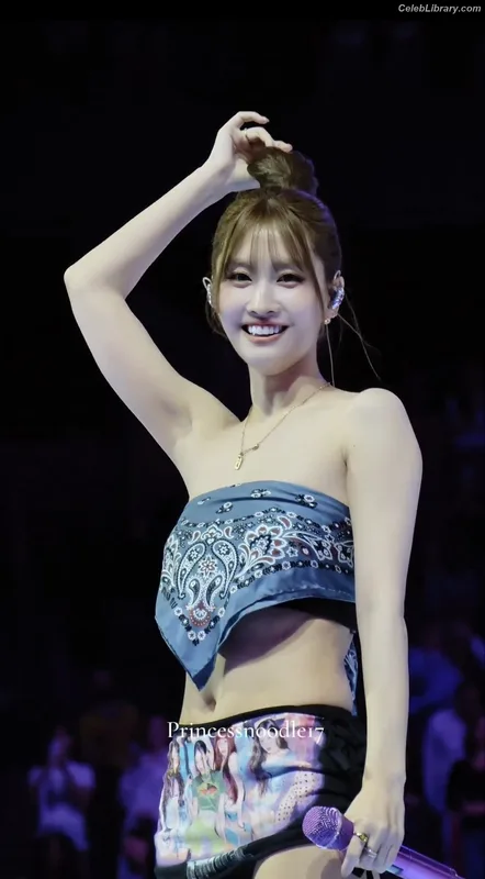 Hirai Momo  TWICE photo 3 of 639