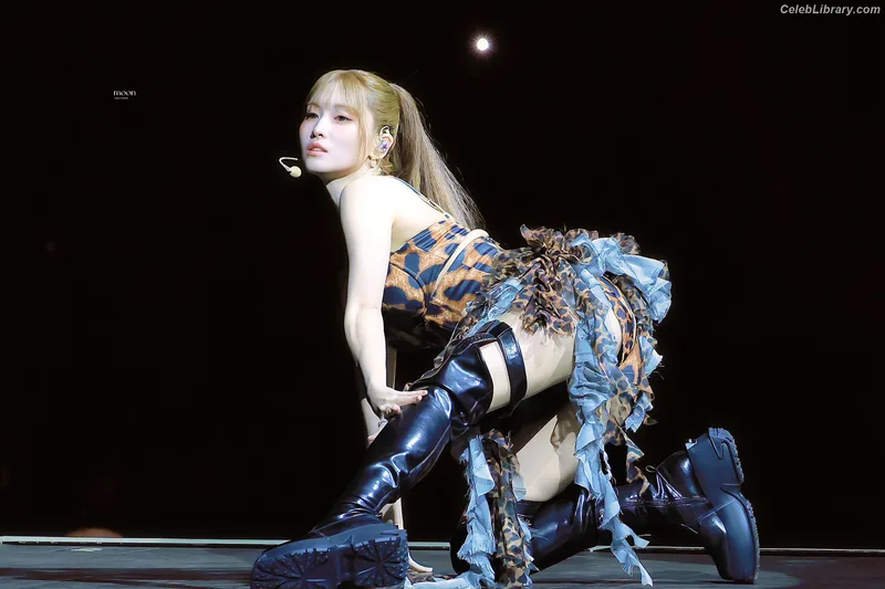 Hirai Momo  TWICE photo 6 of 639