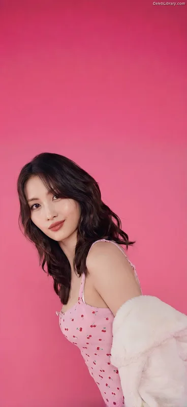 Hirai Momo  TWICE photo 19 of 639