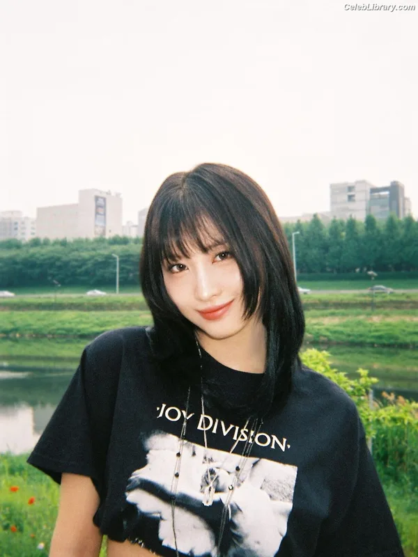 Hirai Momo  TWICE photo 23 of 639