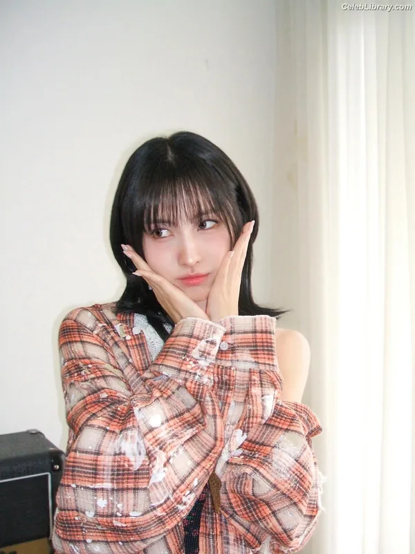 Hirai Momo  TWICE photo 24 of 639