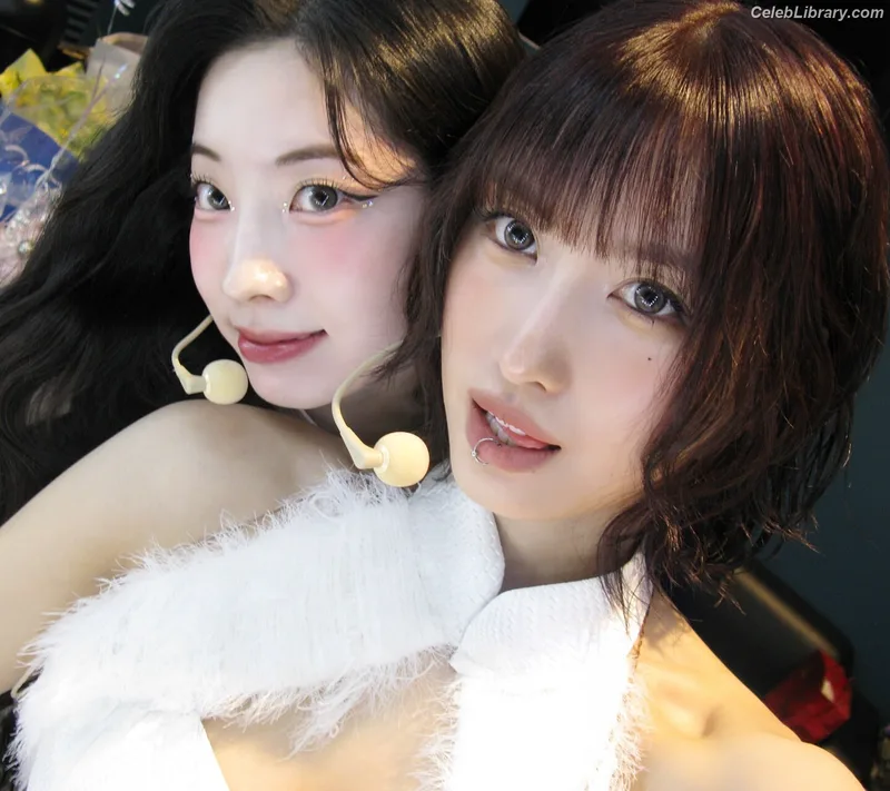 Hirai Momo TWICE photo 24 of 639