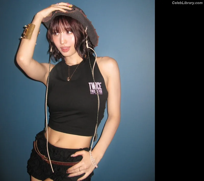 Hirai Momo TWICE photo 2 of 639