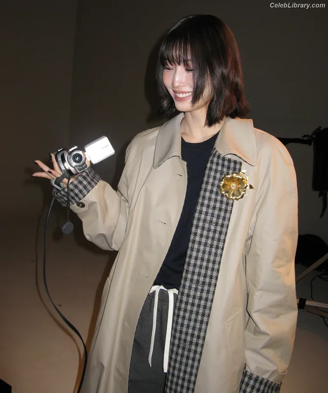 Hirai Momo TWICE photo 20 of 639