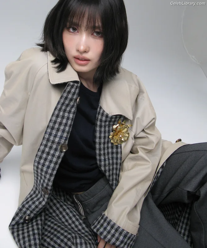 Hirai Momo TWICE photo 22 of 639