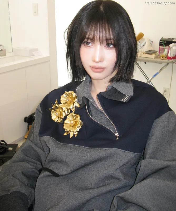 Hirai Momo TWICE photo 23 of 639