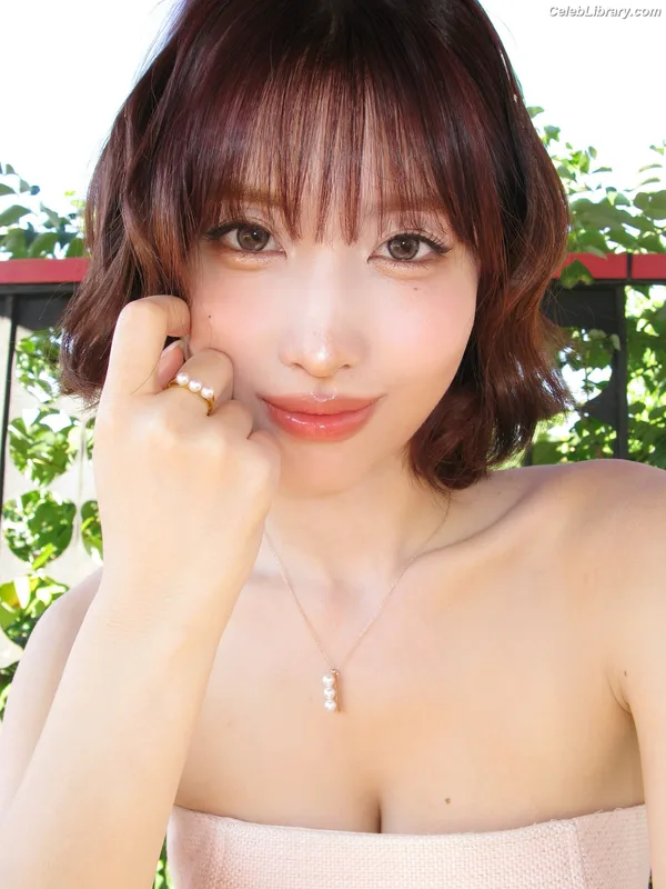 Hirai Momo TWICE photo 4 of 639