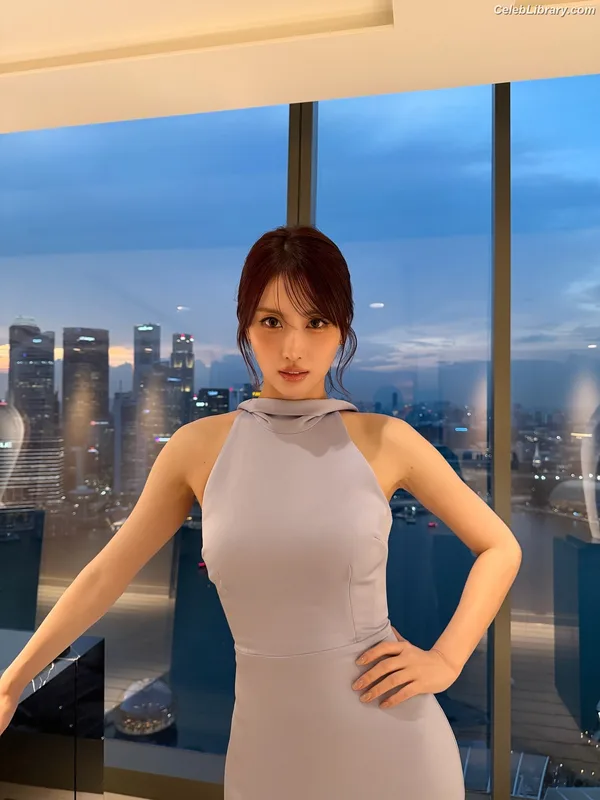 Hirai Momo TWICE photo 15 of 639