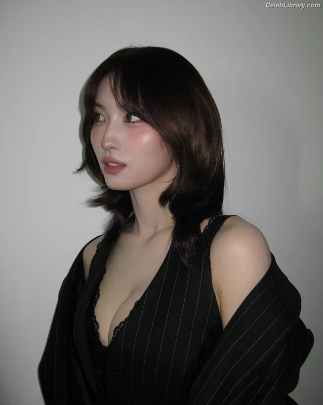 Hirai Momo  TWICE photo 23 of 639