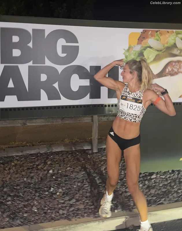 Holly Archer photo 1 of 141