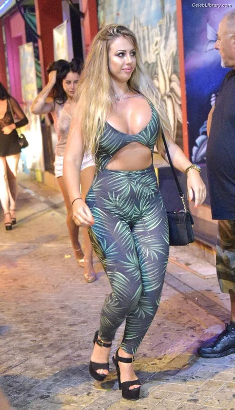 Holly Hagan photo 14 of 239